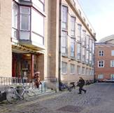 Picture of the front of the Oriential Institute's building.