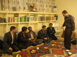 http://www.khandaniha.eu/ax/aroosi1.jpg